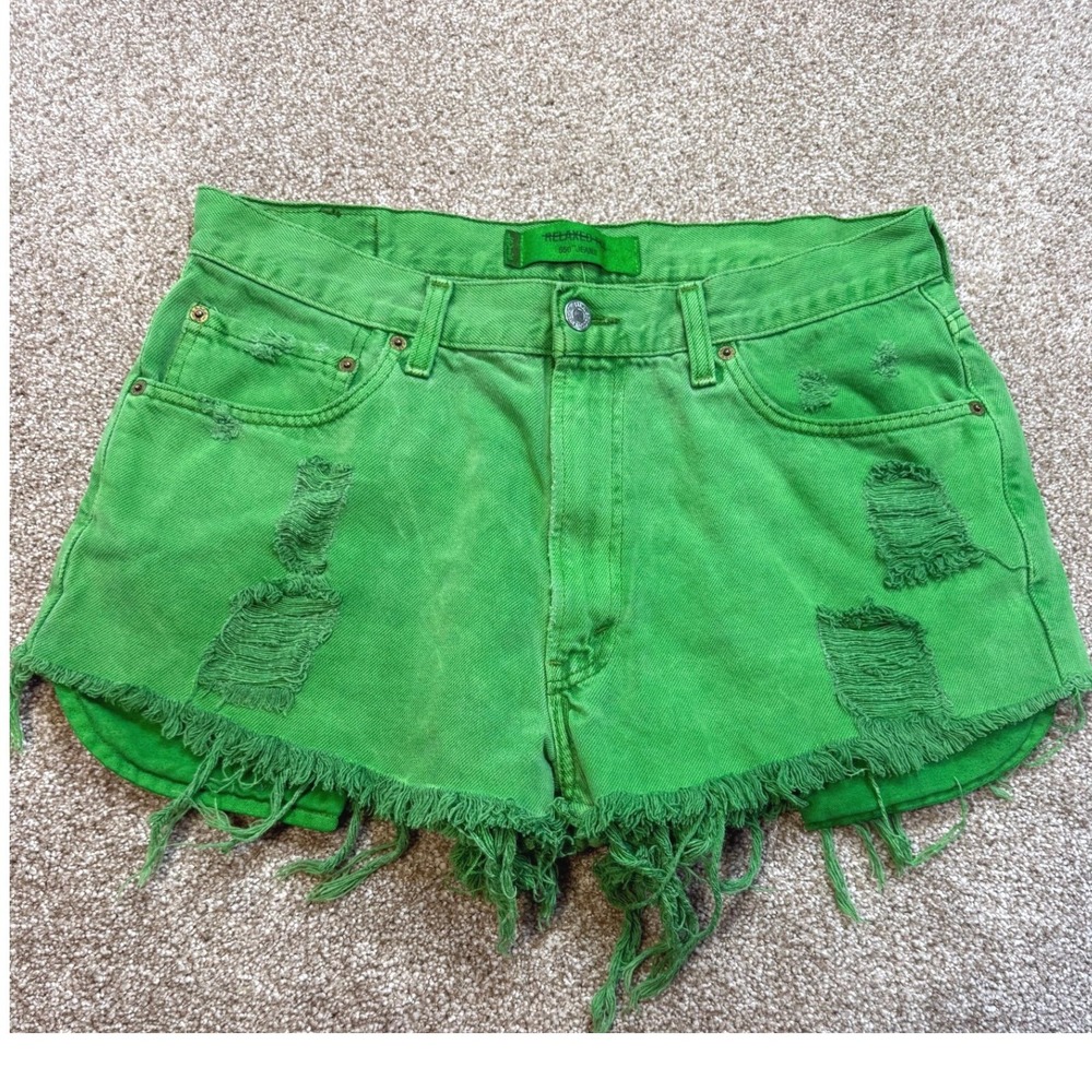 Levis 550 Relaxed Fit Green Distressed Denim Shorts Womens 35 Cut of Gestival M